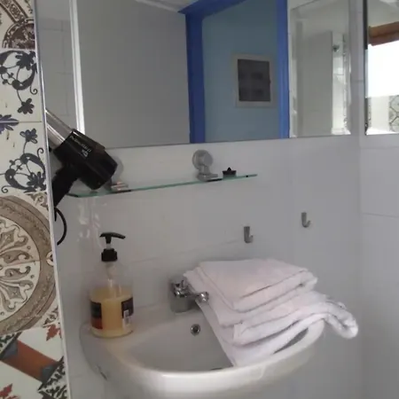 Ellenas- Alloggio in famiglia *