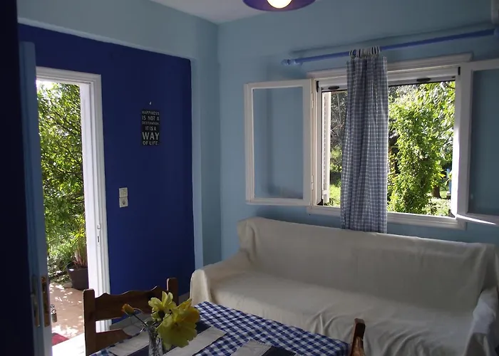 Ellenas- Alloggio in famiglia *