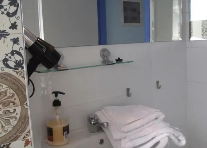 Ellenas- Alloggio in famiglia *